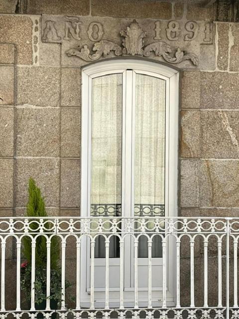 Apartamento Piso Praza Do Concello Porriño Exterior foto