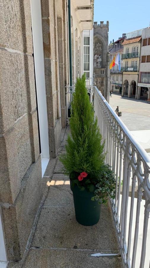 Apartamento Piso Praza Do Concello Porriño Exterior foto